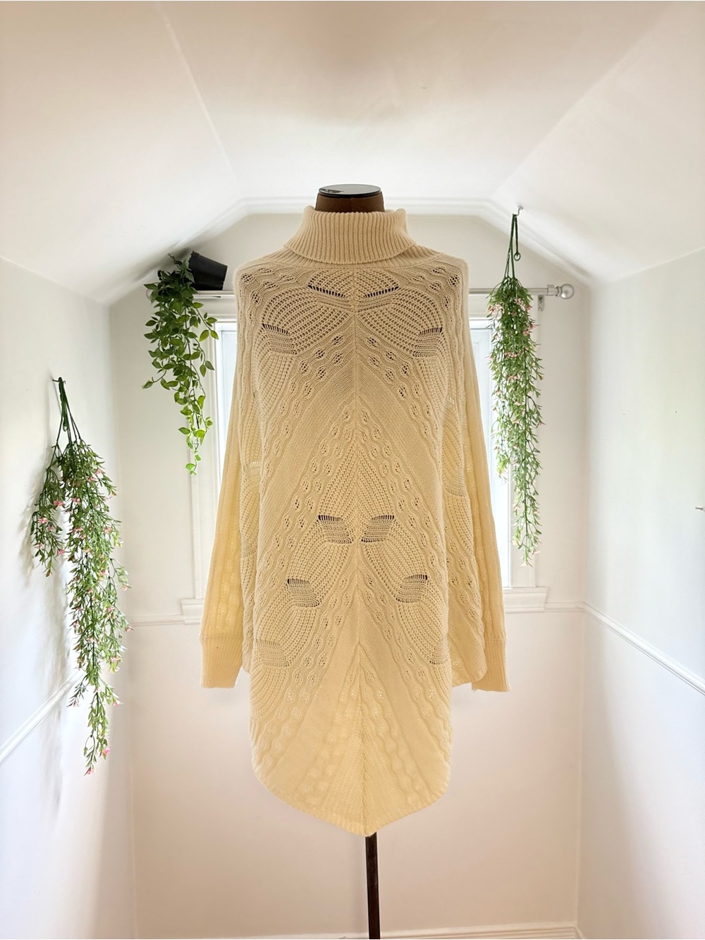 Cozy Cable-Knit Turtleneck Sweater - Cream